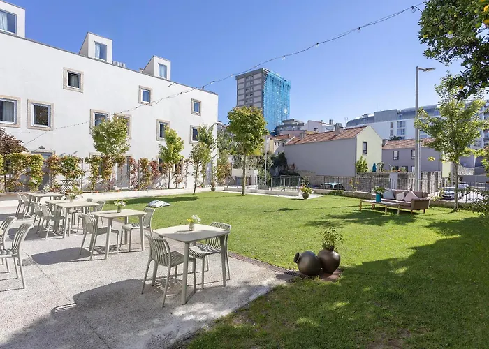 Regras & Garden By Benefit Collection B Bed & Breakfast Porto