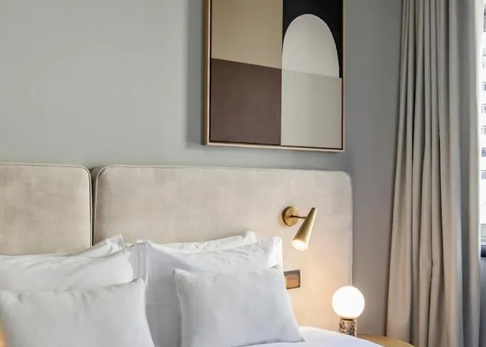 Regras & Garden By Benefit Collection B Oporto