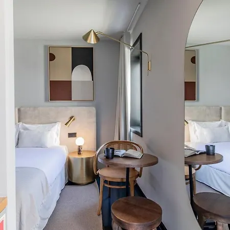 Regras & Garden By Benefit Collection B Πόρτο