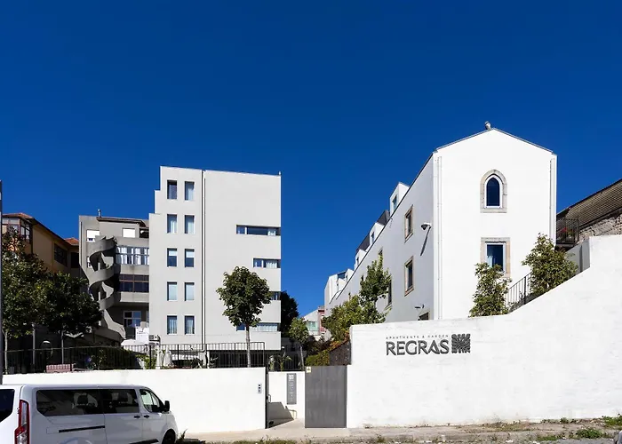 Regras & Garden By Benefit Collection B 3* פורטו